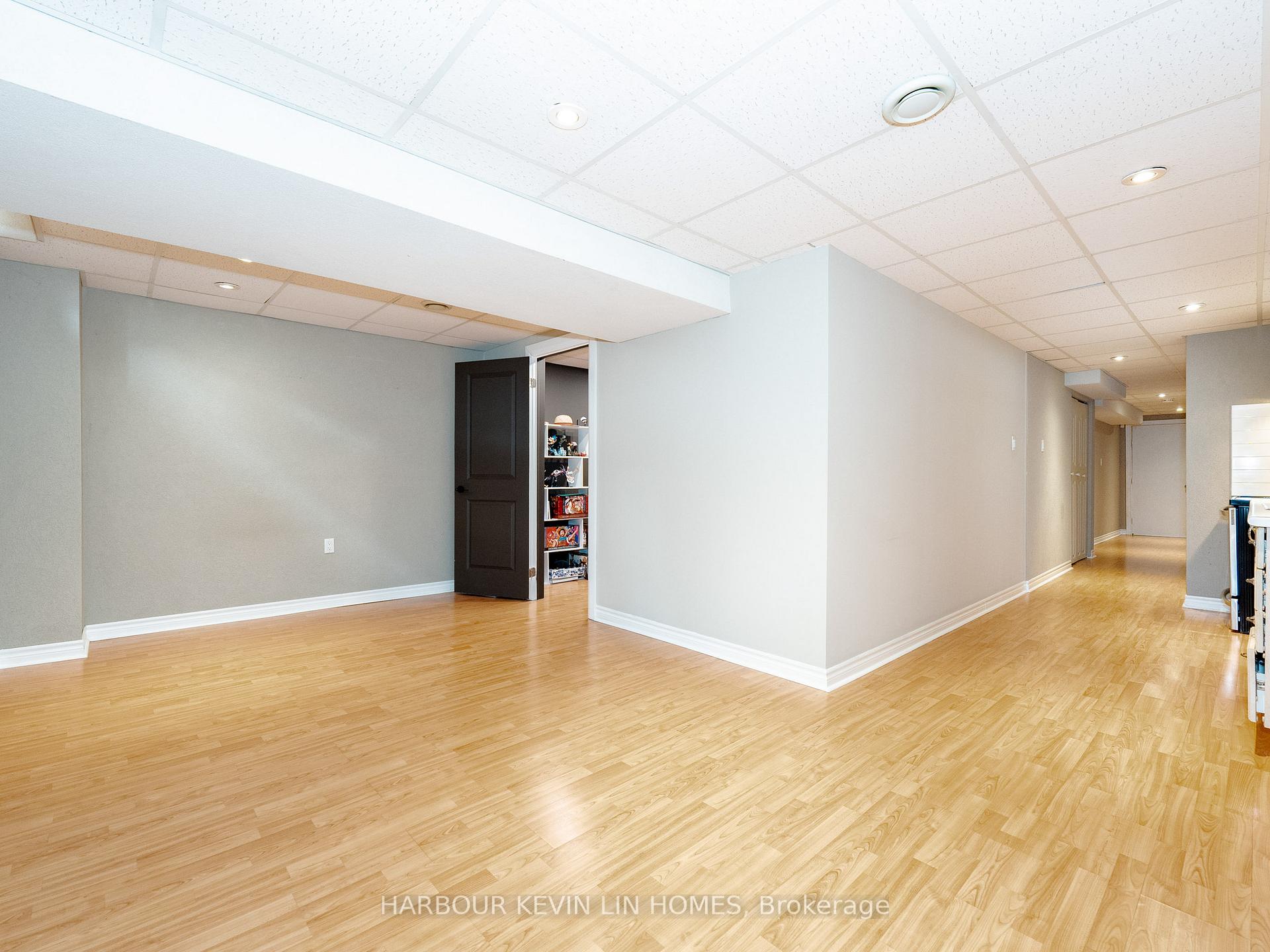 Photo 44 of 106 Blackthorn Drive, Vaughan, Maple — HOMEH