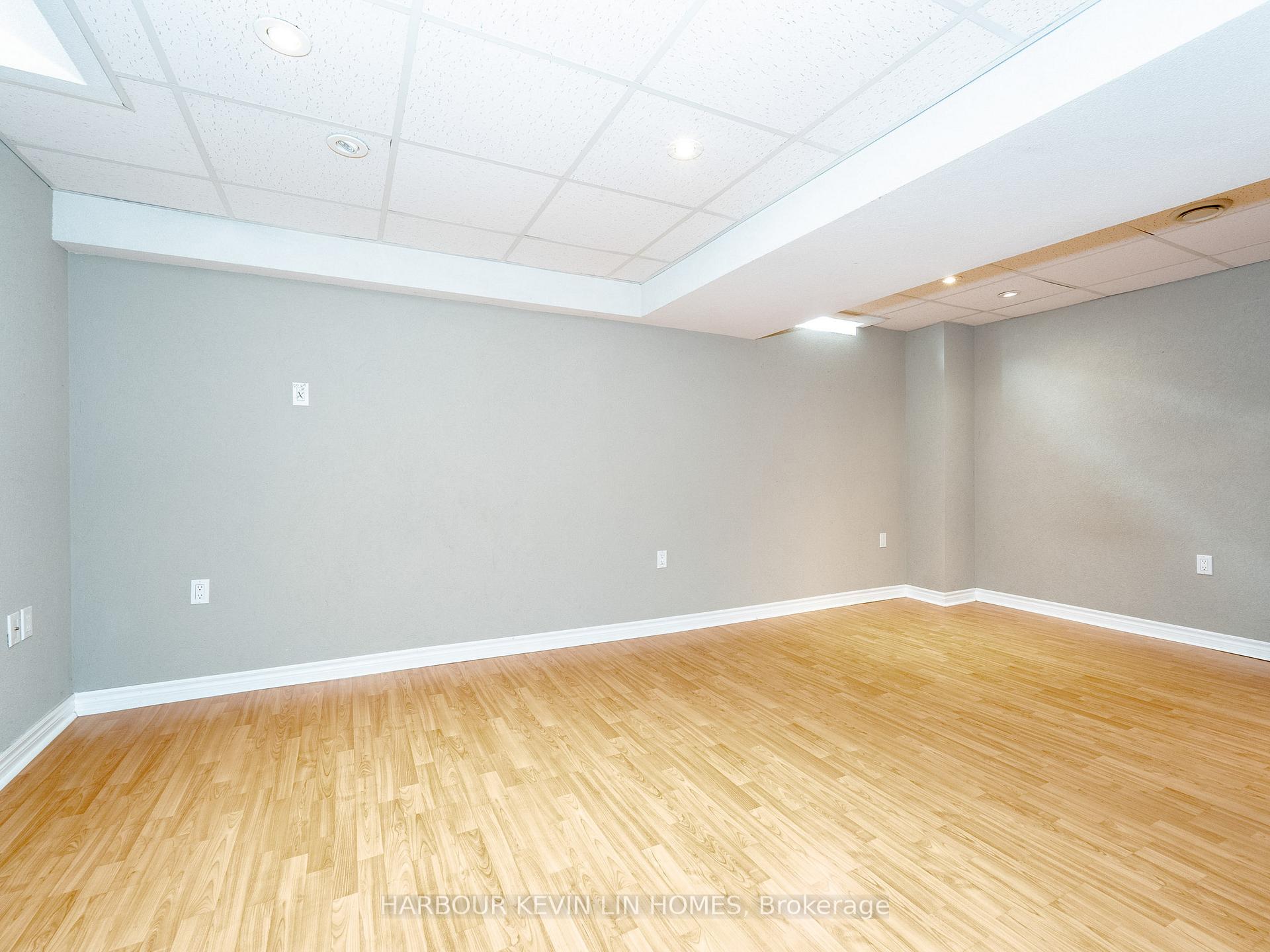 Photo 45 of 106 Blackthorn Drive, Vaughan, Maple — HOMEH