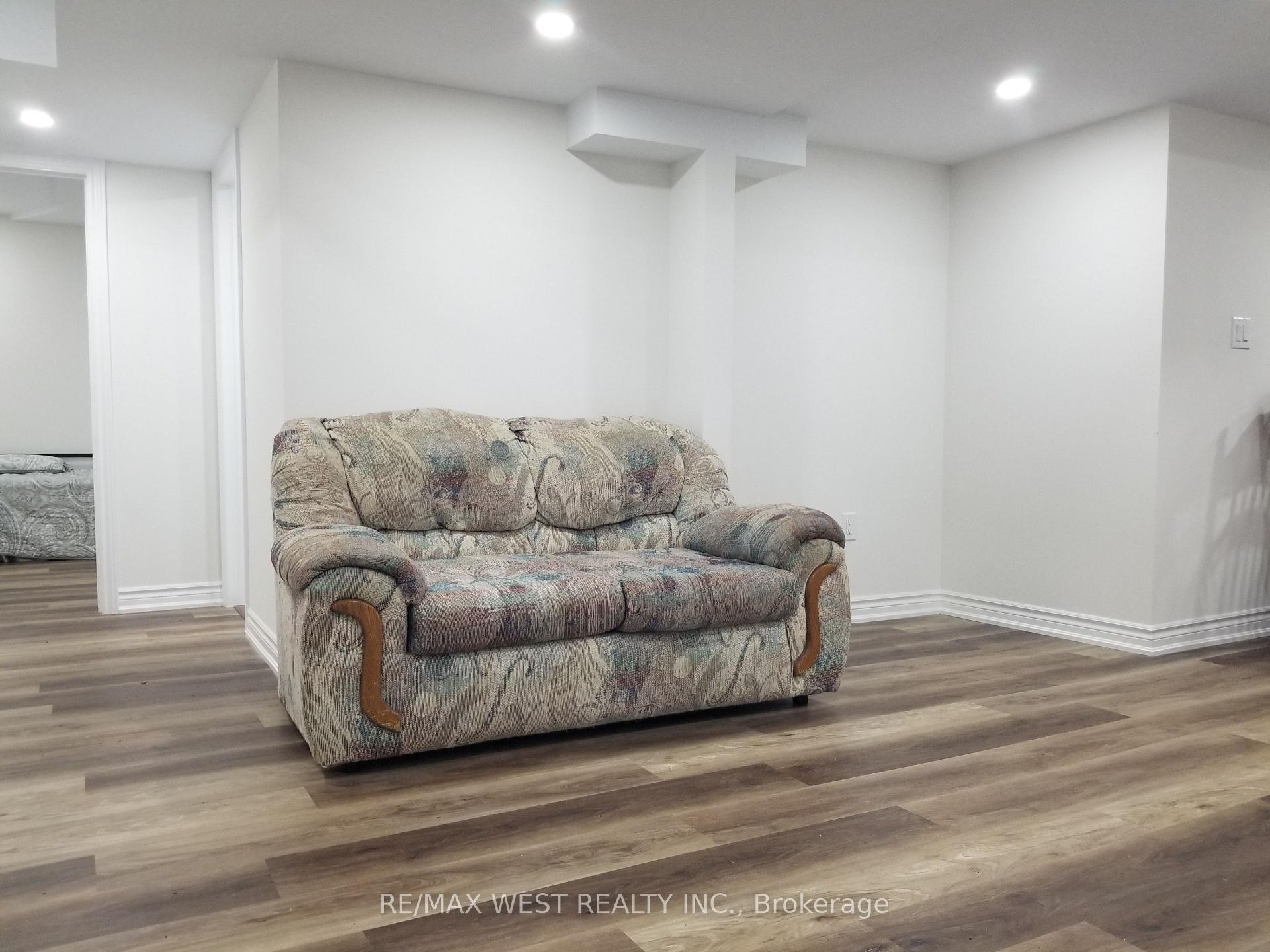 Photo 10 of 18 Leagate Street, Brampton, Fletcher's Meadow — HOMEH