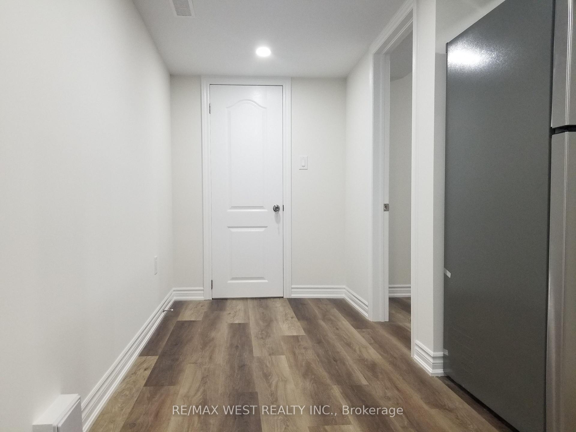 Photo 8 of 18 Leagate Street, Brampton, Fletcher's Meadow — HOMEH