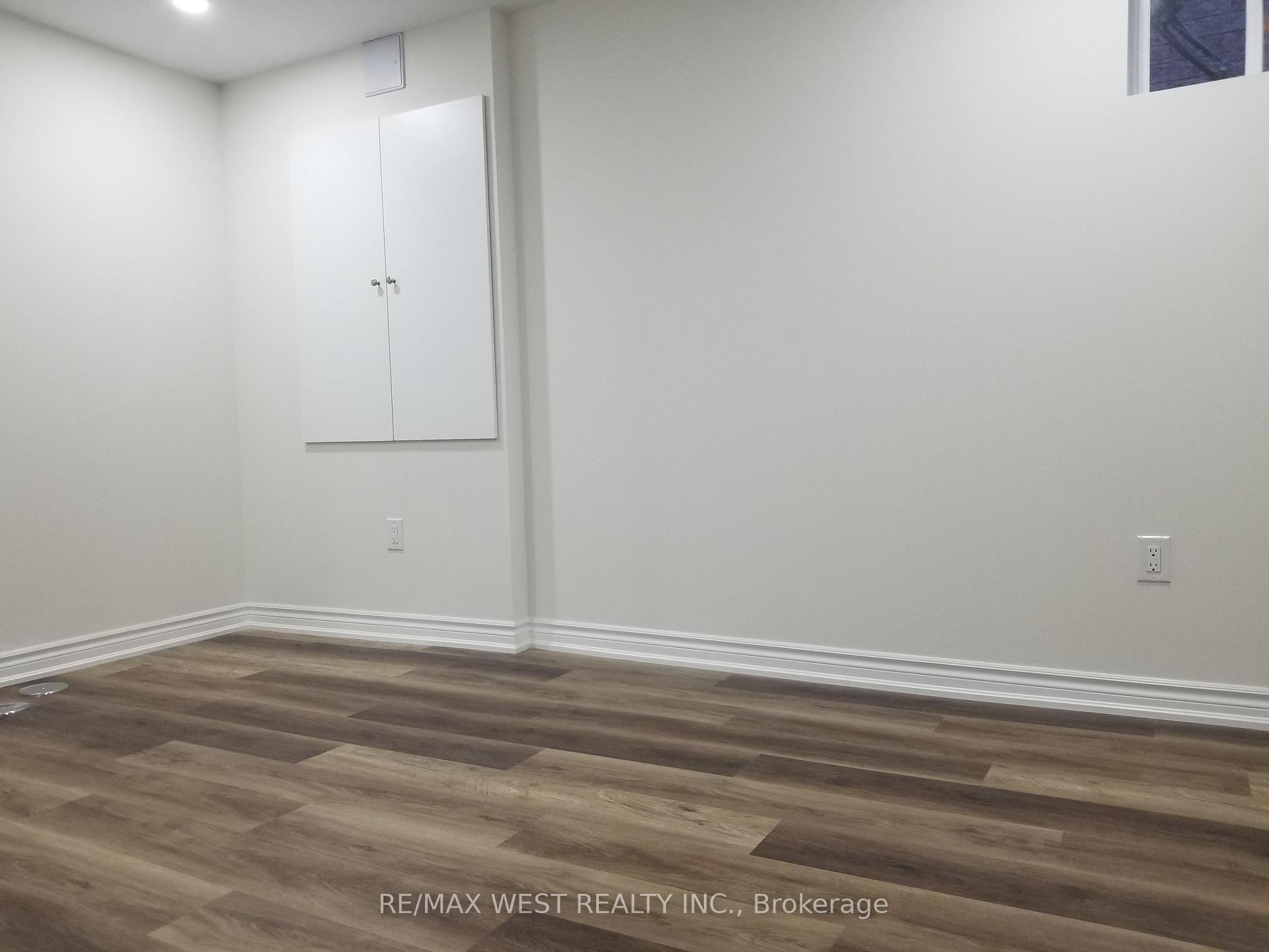 Photo 3 of 18 Leagate Street, Brampton, Fletcher's Meadow — HOMEH