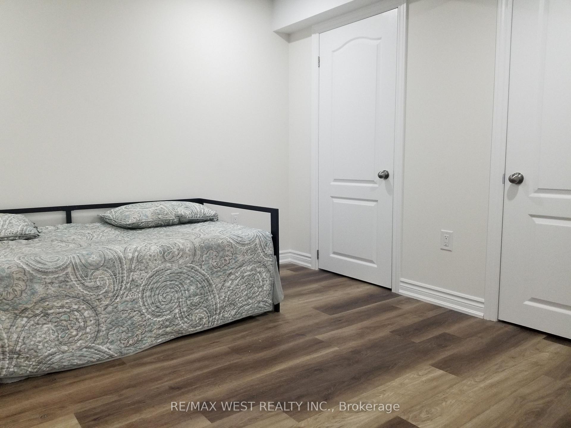 Photo 5 of 18 Leagate Street, Brampton, Fletcher's Meadow — HOMEH