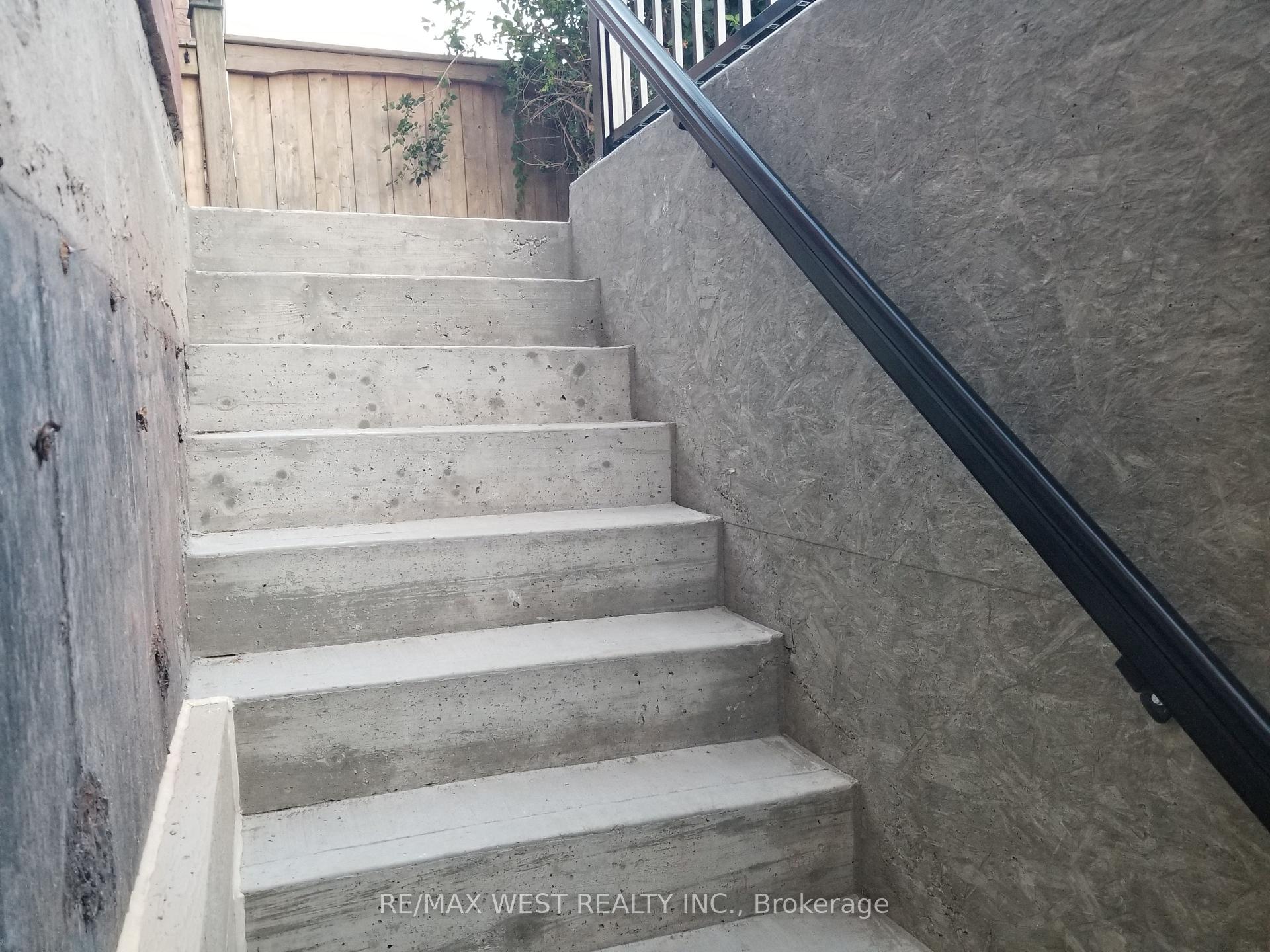 Photo 6 of 18 Leagate Street, Brampton, Fletcher's Meadow — HOMEH