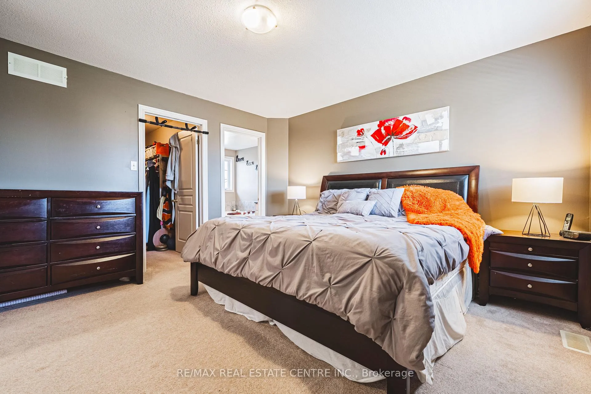 Photo 21 of 19 Liuna Court, Hamilton, Winona Park — HOMEH
