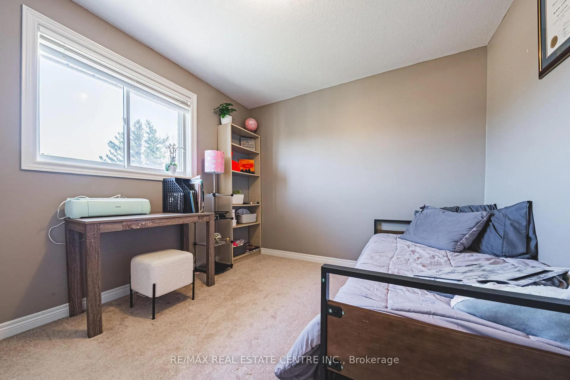 Photo 25 of 19 Liuna Court, Hamilton, Winona Park — HOMEH