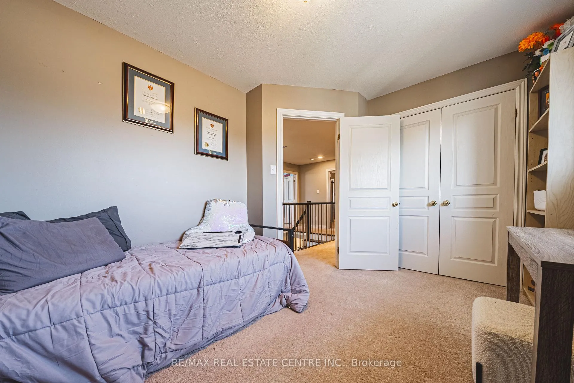 Photo 26 of 19 Liuna Court, Hamilton, Winona Park — HOMEH