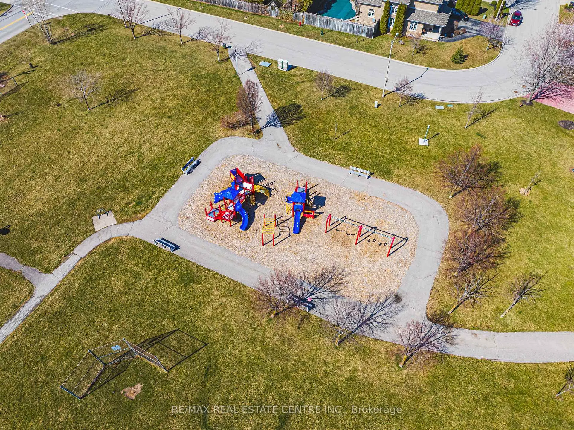 Photo 41 of 19 Liuna Court, Hamilton, Winona Park — HOMEH
