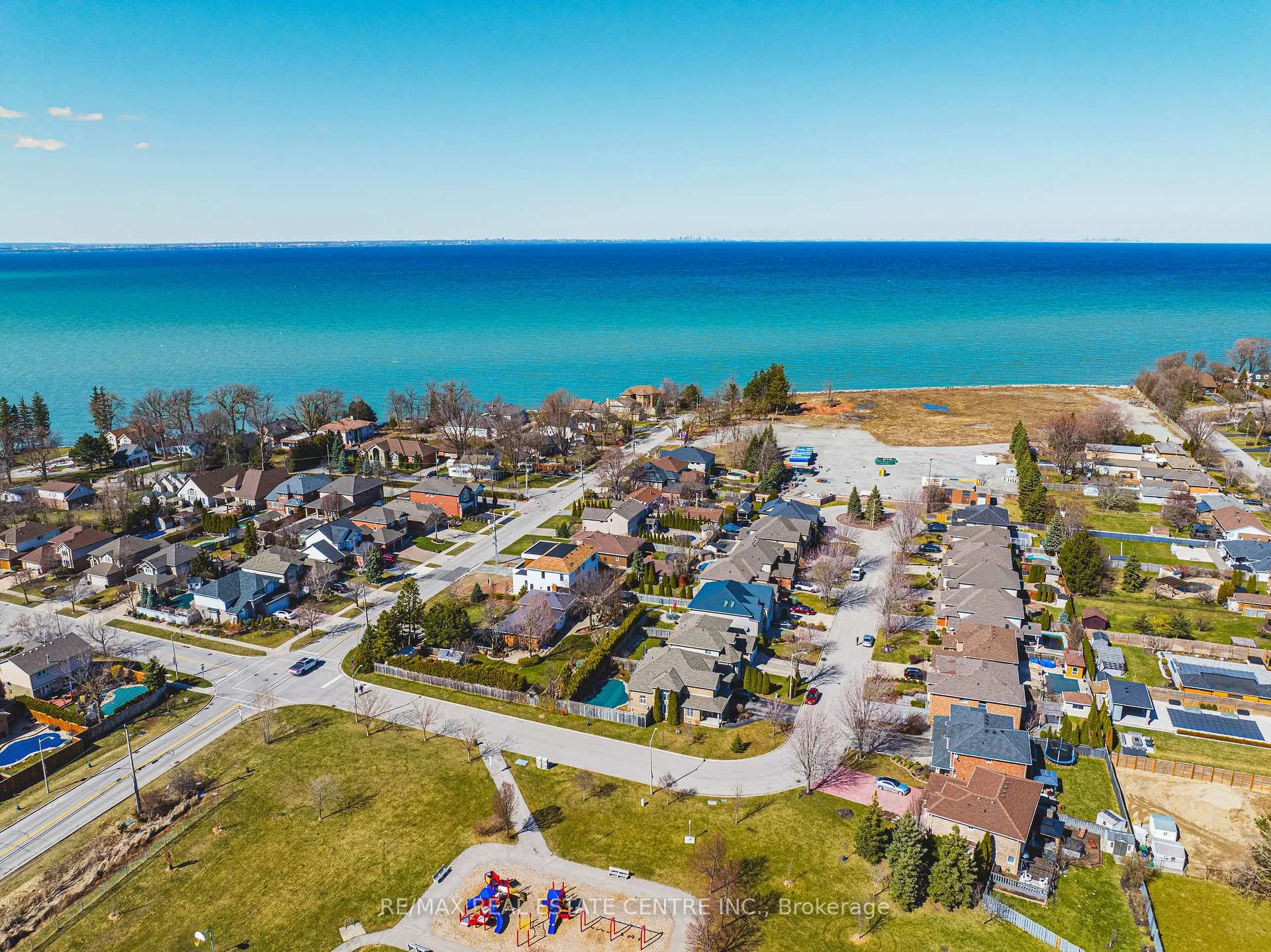 Photo 42 of 19 Liuna Court, Hamilton, Winona Park — HOMEH
