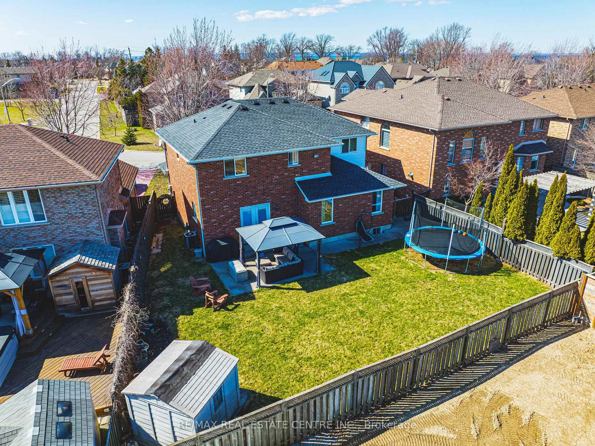Photo 45 of 19 Liuna Court, Hamilton, Winona Park — HOMEH