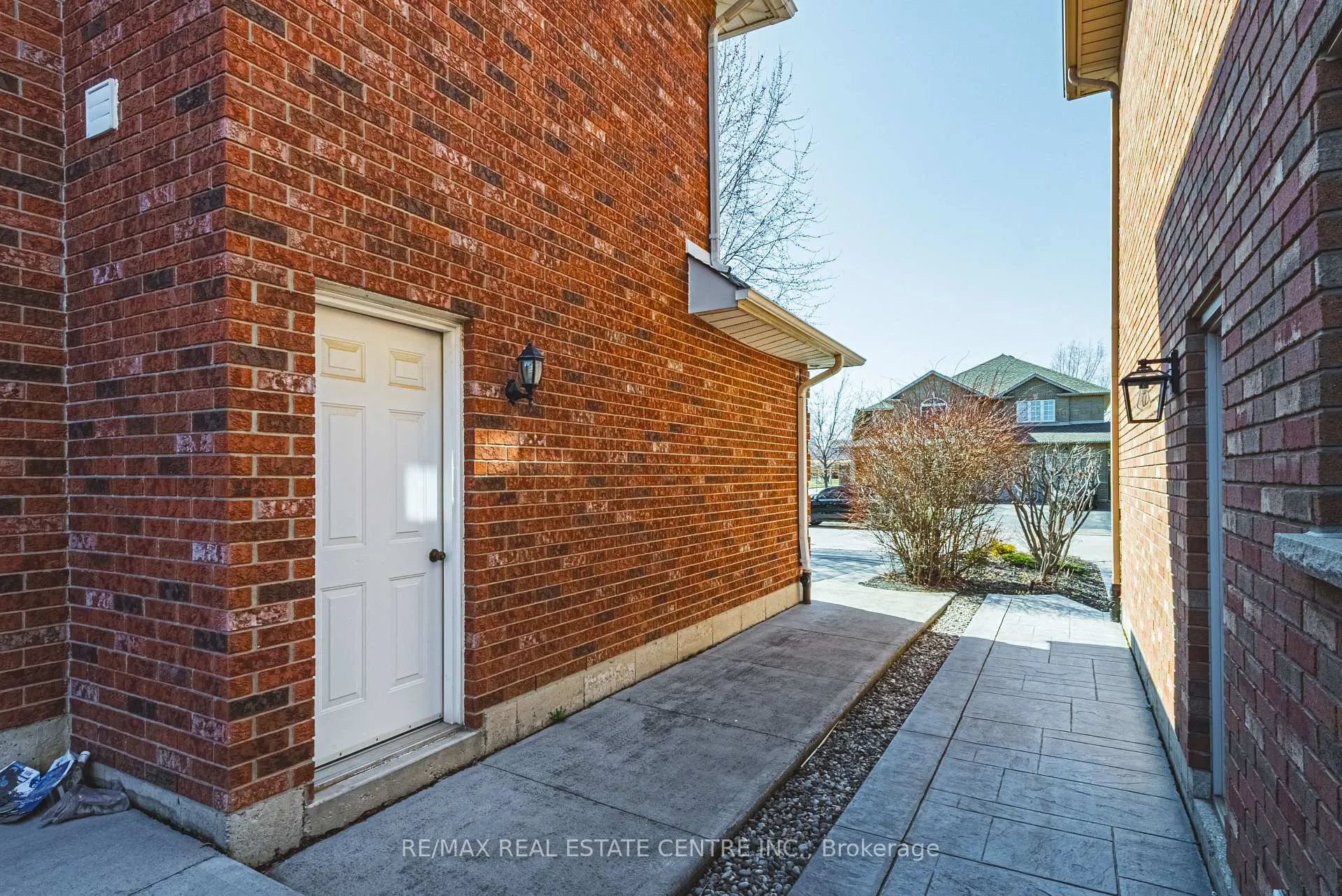 Photo 47 of 19 Liuna Court, Hamilton, Winona Park — HOMEH