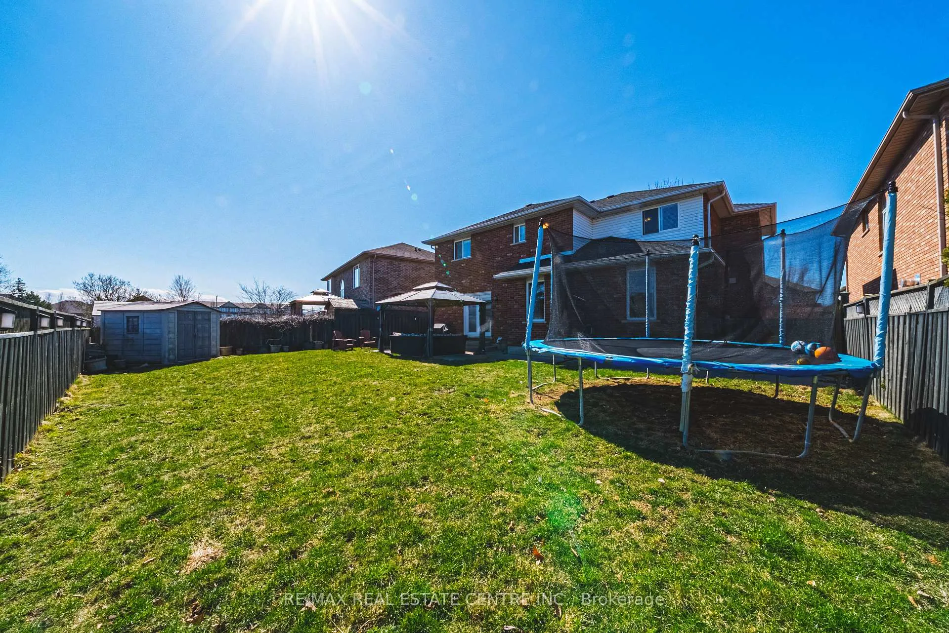 Photo 49 of 19 Liuna Court, Hamilton, Winona Park — HOMEH