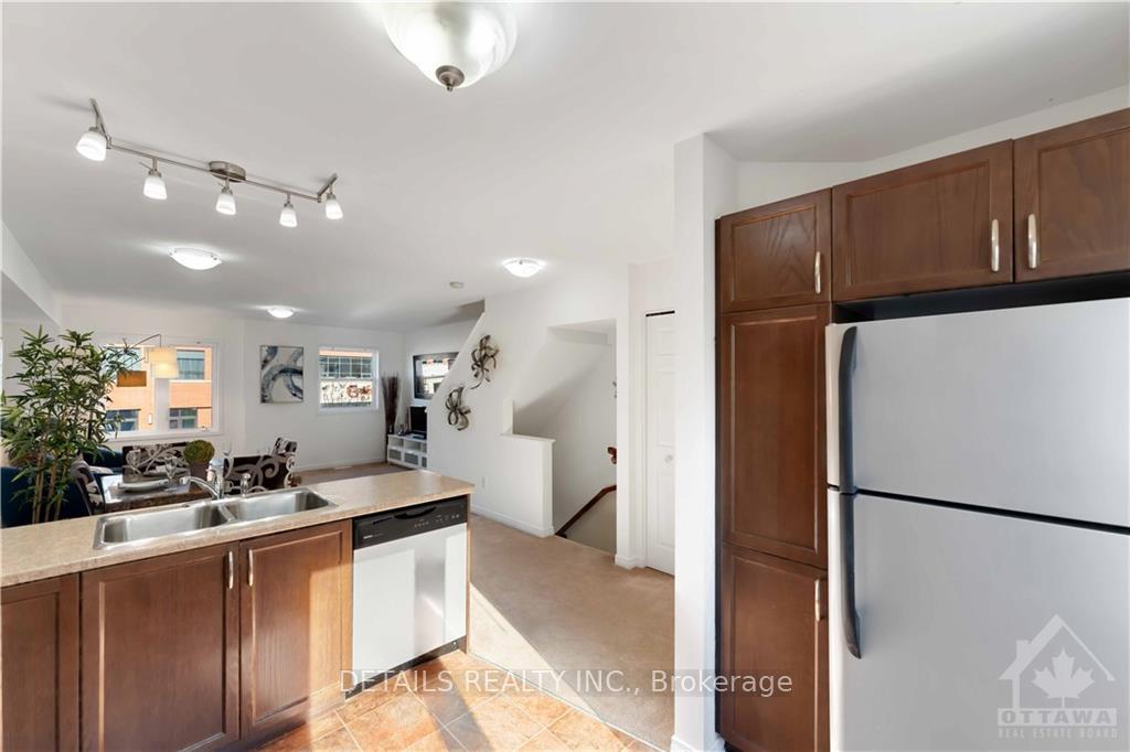 Photo 4 of 223 Kennevale Drive, Ottawa, Barrhaven - Cedargrove/Fraserdale — HOMEH