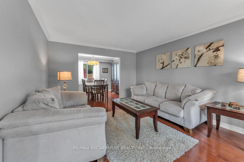 Photo 4 of 14 Greening Avenue, Hamilton, Stoney Creek — HOMEH