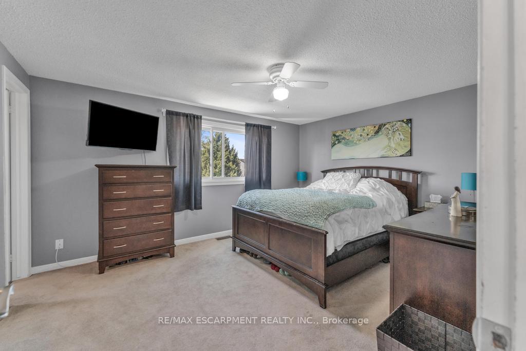 Photo 15 of 14 Greening Avenue, Hamilton, Stoney Creek — HOMEH