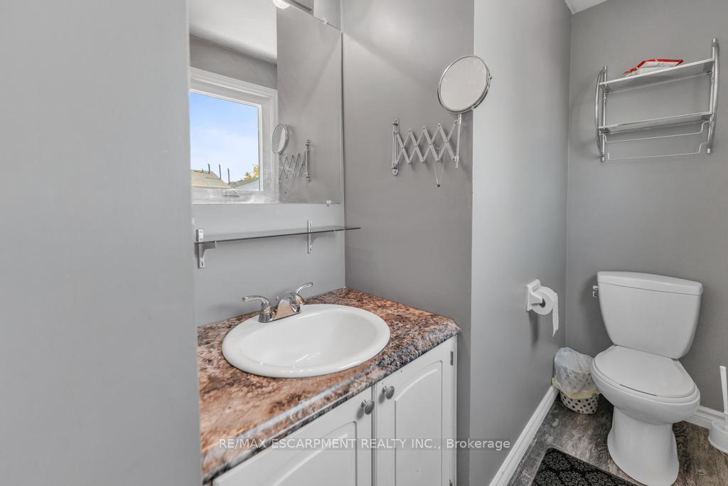 Photo 17 of 14 Greening Avenue, Hamilton, Stoney Creek — HOMEH