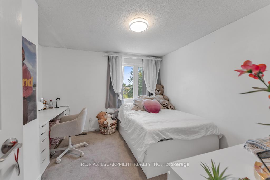 Photo 20 of 14 Greening Avenue, Hamilton, Stoney Creek — HOMEH