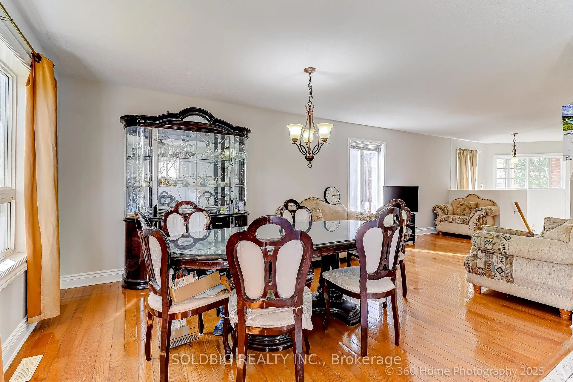 Photo 6 of 25 Trailridge Drive, Brampton, Brampton West — HOMEH