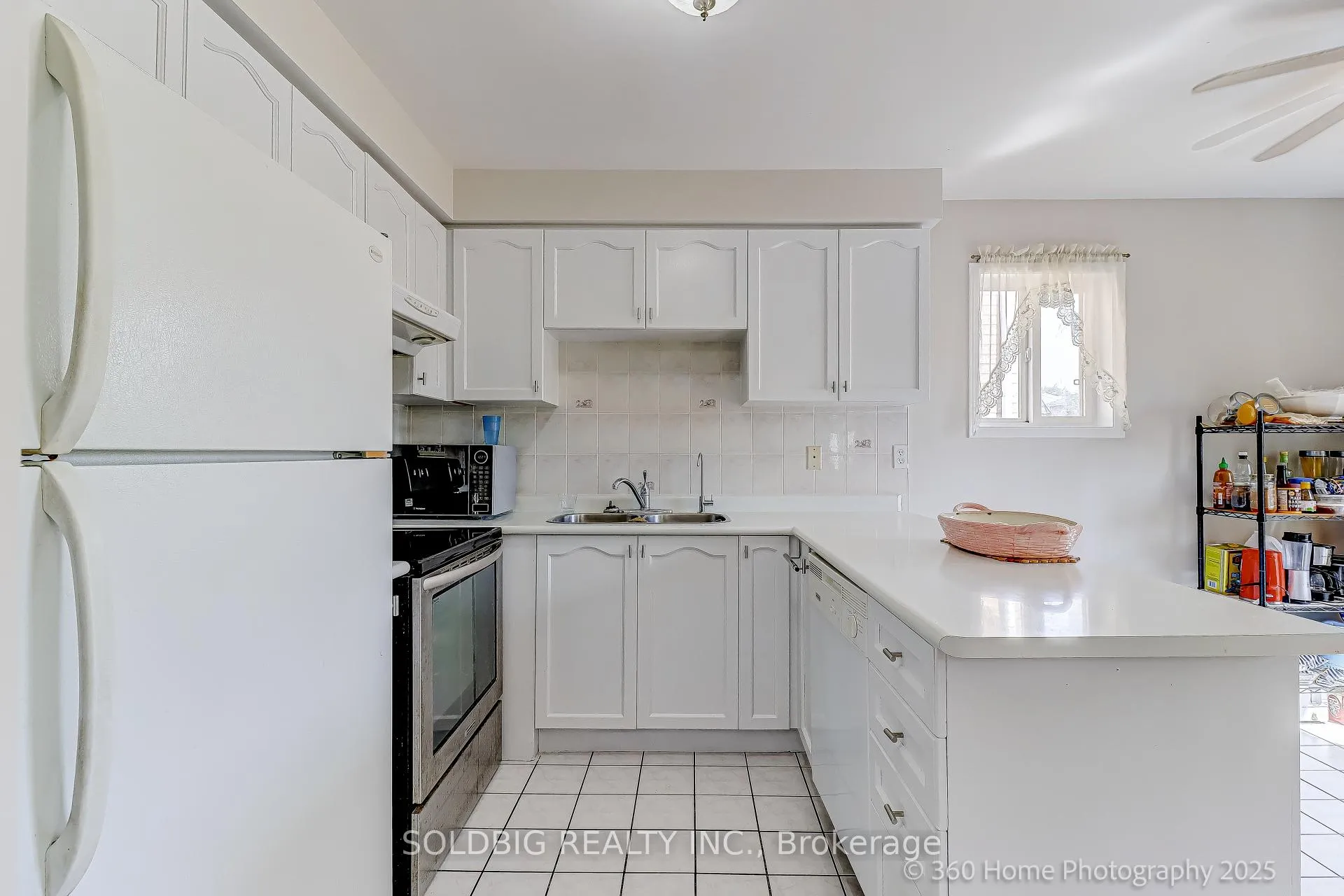 Photo 11 of 25 Trailridge Drive, Brampton, Brampton West — HOMEH
