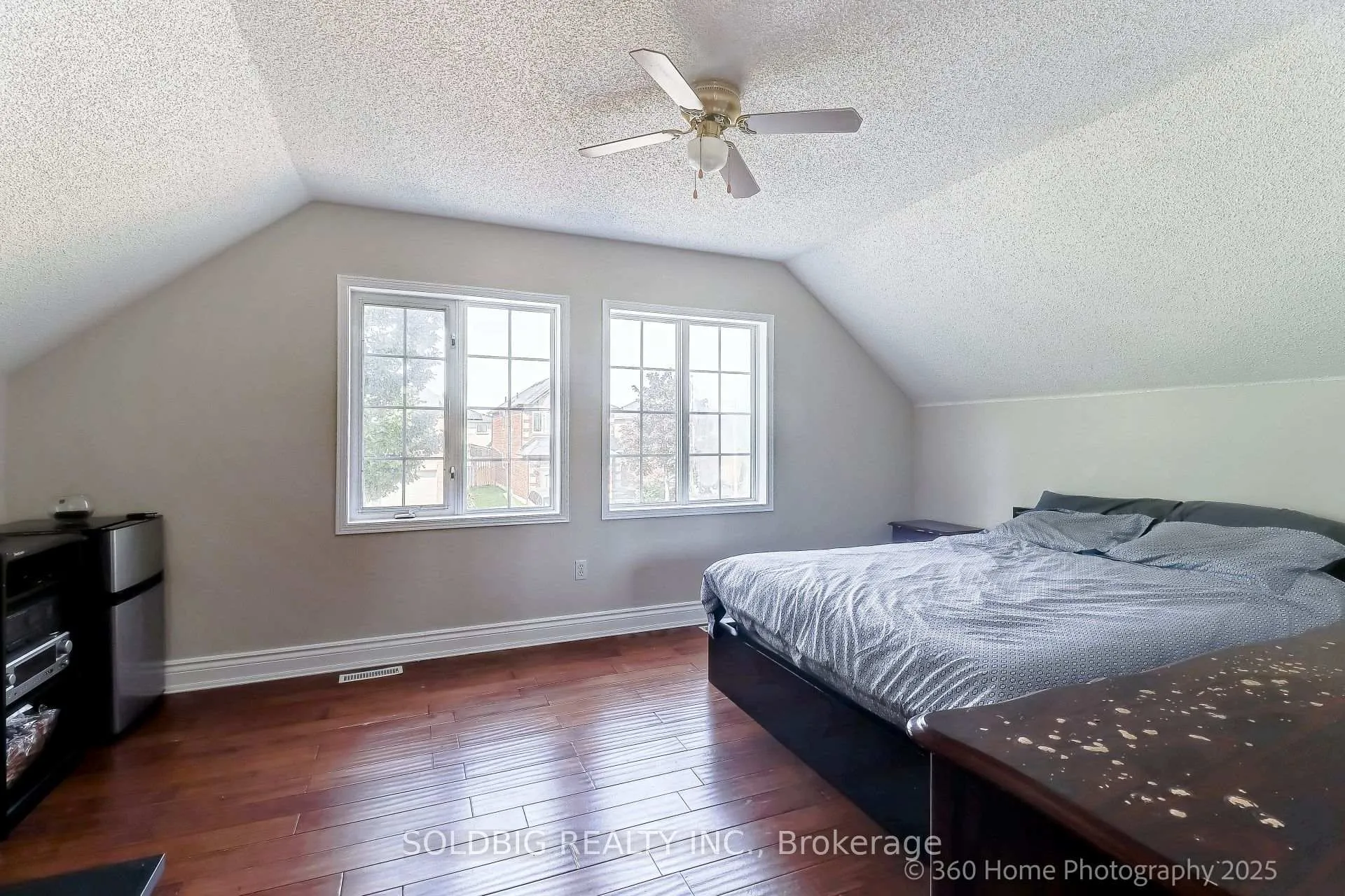 Photo 23 of 25 Trailridge Drive, Brampton, Brampton West — HOMEH