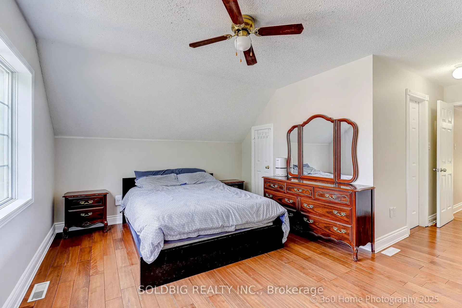 Photo 24 of 25 Trailridge Drive, Brampton, Brampton West — HOMEH