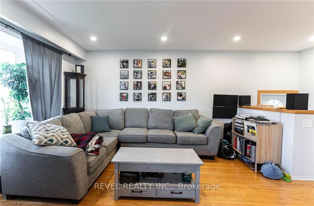 Photo 17 of 198 Berko Avenue, Hamilton, Lawfield — HOMEH