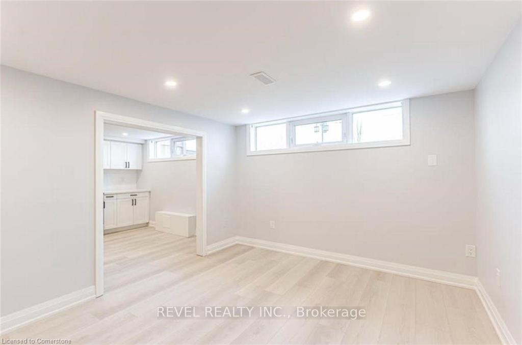Photo 32 of 198 Berko Avenue, Hamilton, Lawfield — HOMEH