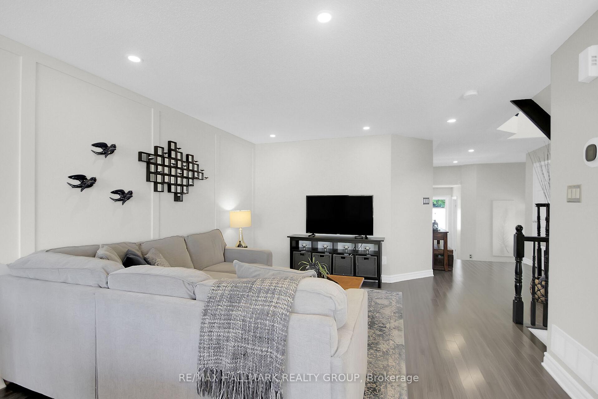 Photo 8 of 309 Balinroan Crescent, Ottawa, Barrhaven - Strandherd — HOMEH