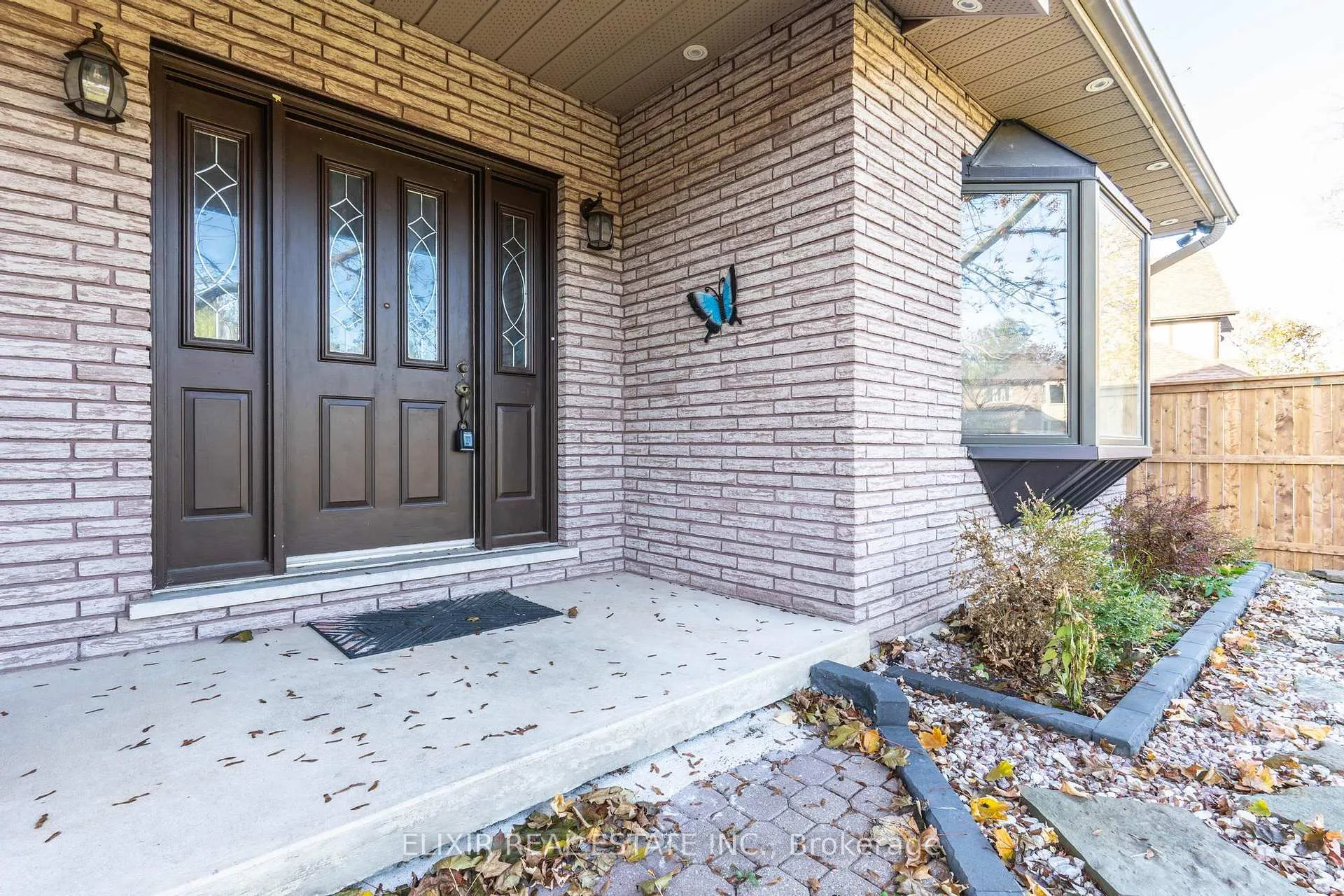 Photo 3 of 34 Brawton Drive, Caledon, Palgrave — HOMEH