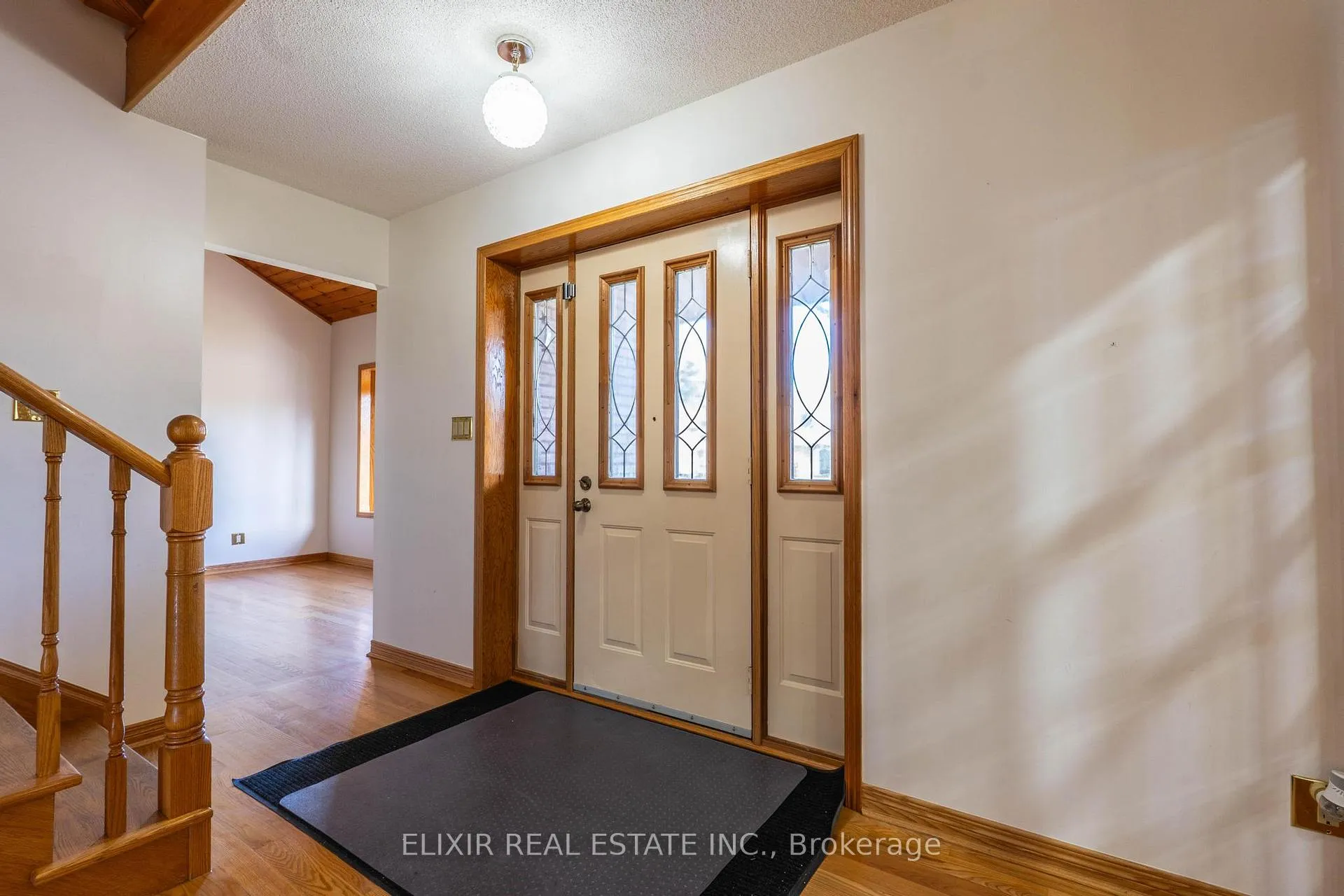Photo 4 of 34 Brawton Drive, Caledon, Palgrave — HOMEH