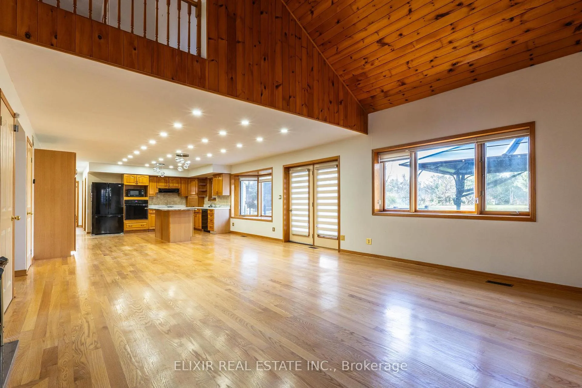 Photo 11 of 34 Brawton Drive, Caledon, Palgrave — HOMEH