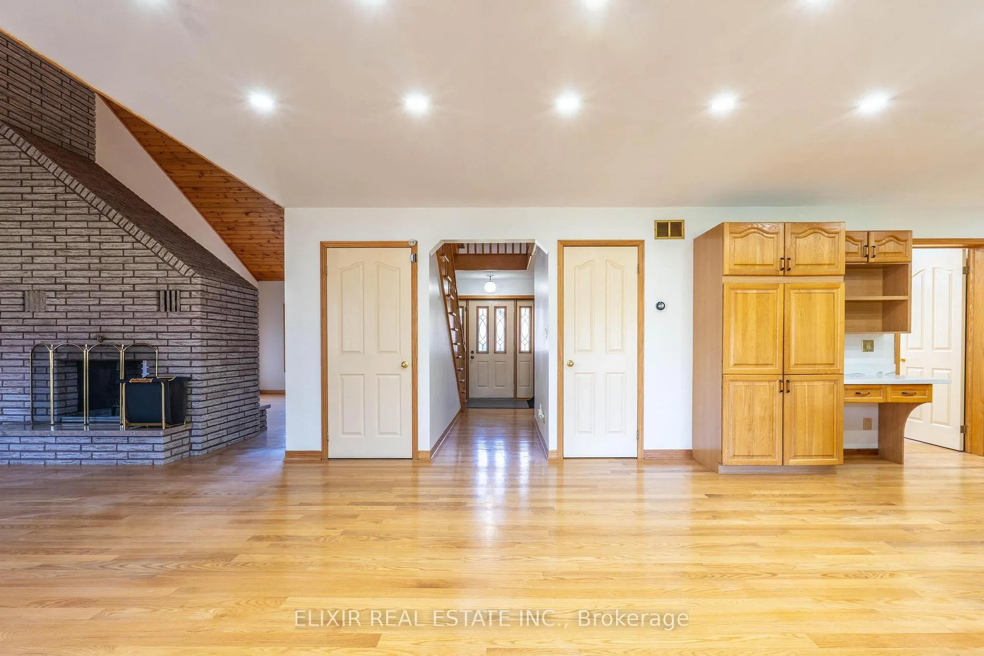 Photo 13 of 34 Brawton Drive, Caledon, Palgrave — HOMEH
