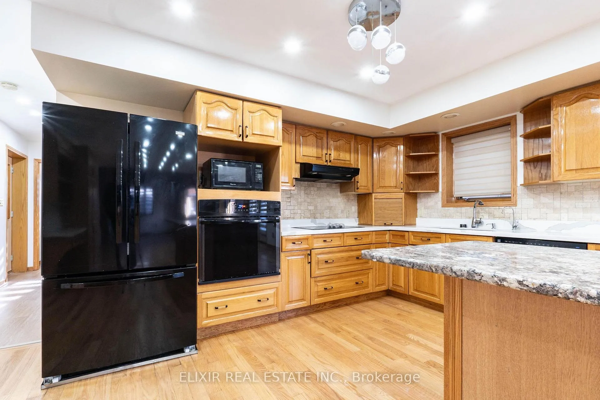 Photo 16 of 34 Brawton Drive, Caledon, Palgrave — HOMEH