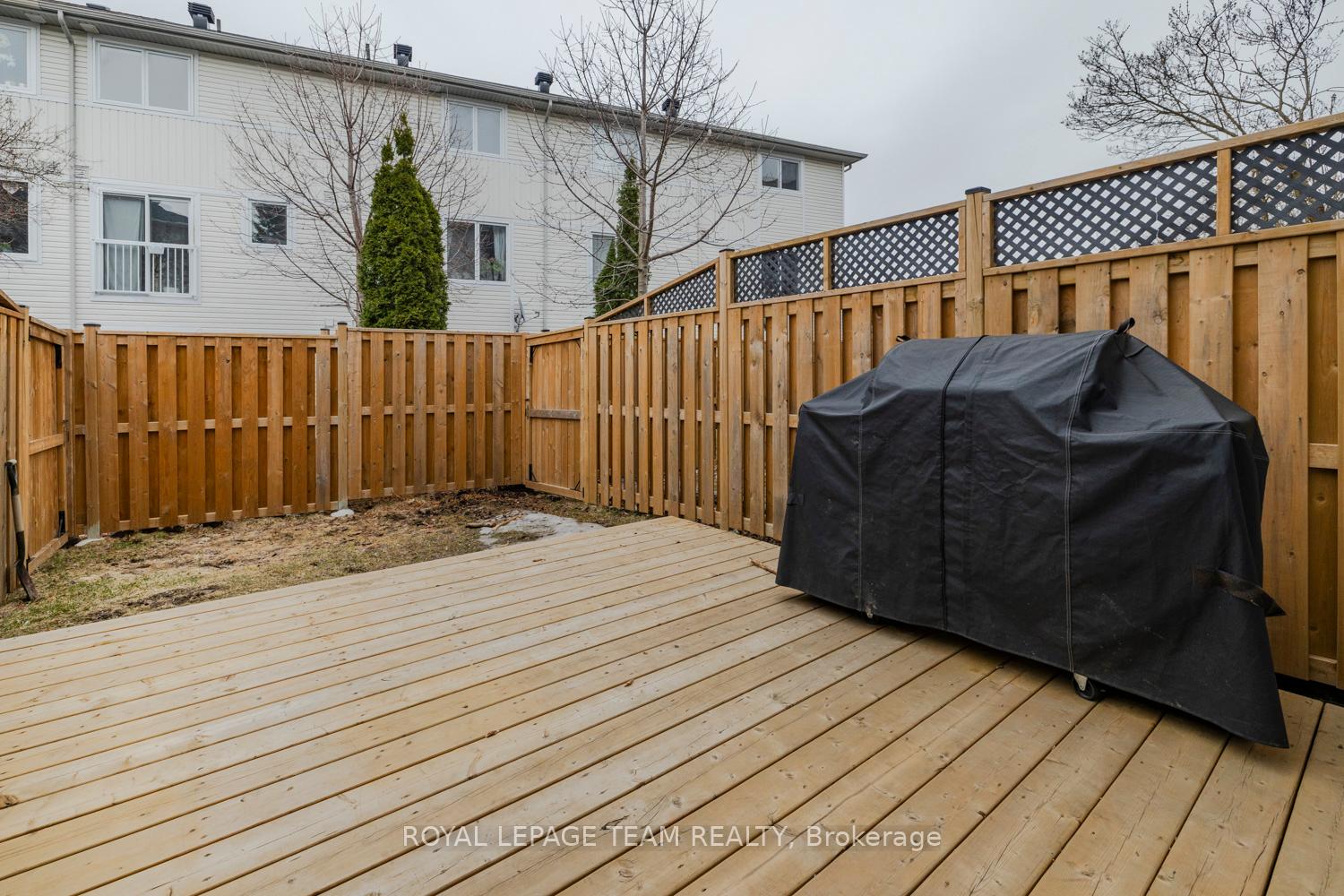 Photo 36 of 78 Manhattan Crescent, Ottawa, Central Park — HOMEH