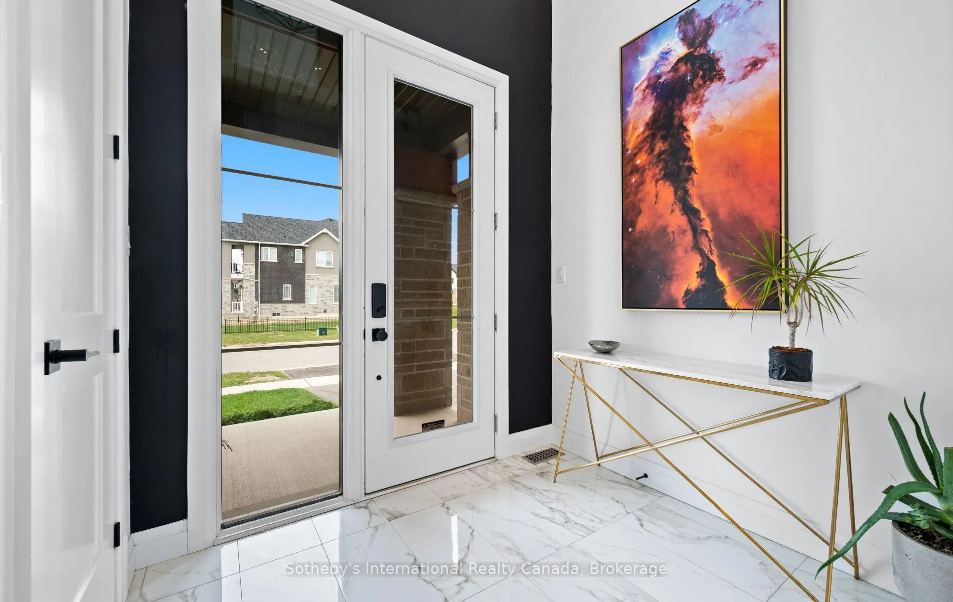 Photo 4 of 131 Daugaard Avenue, Brant, Paris — HOMEH