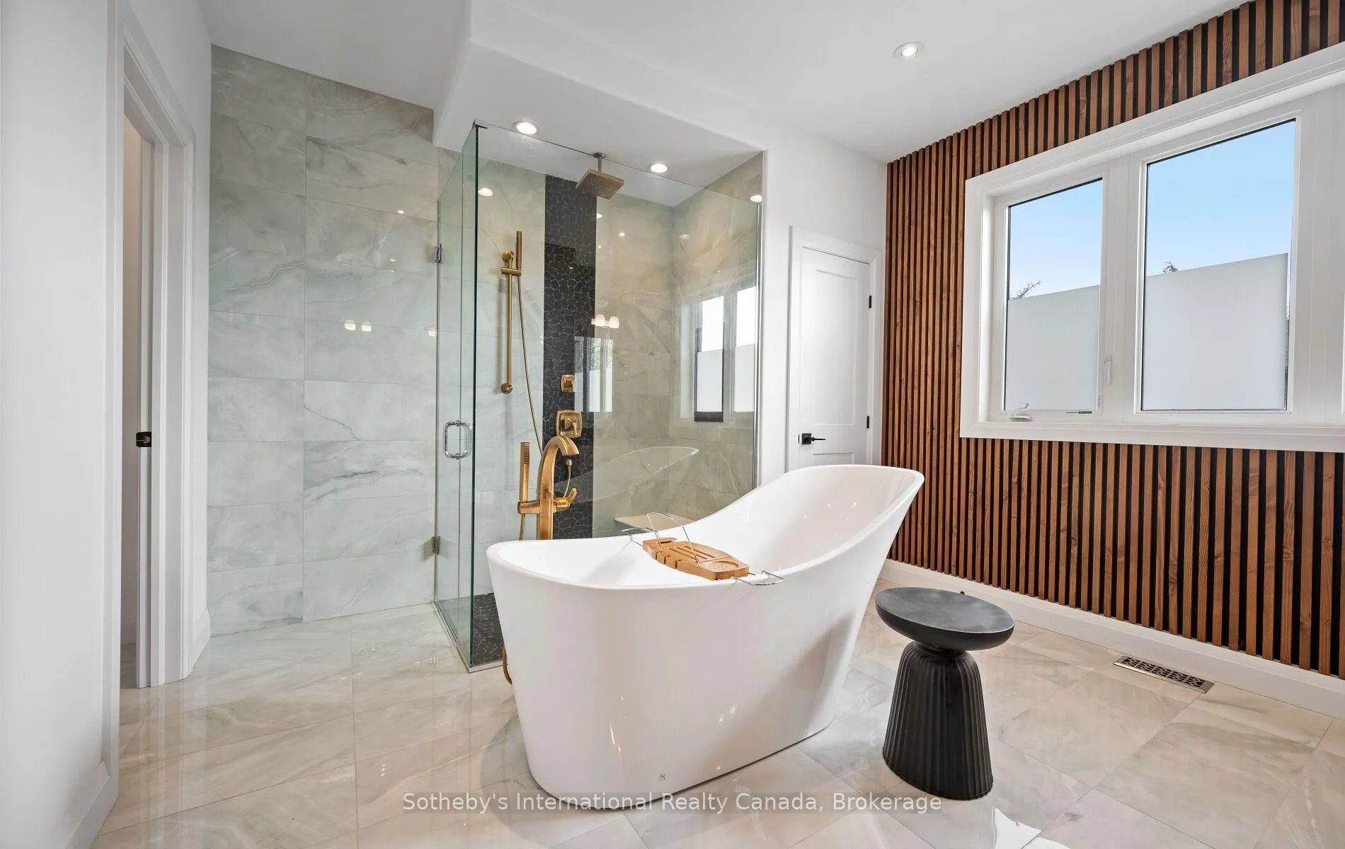 Photo 26 of 131 Daugaard Avenue, Brant, Paris — HOMEH