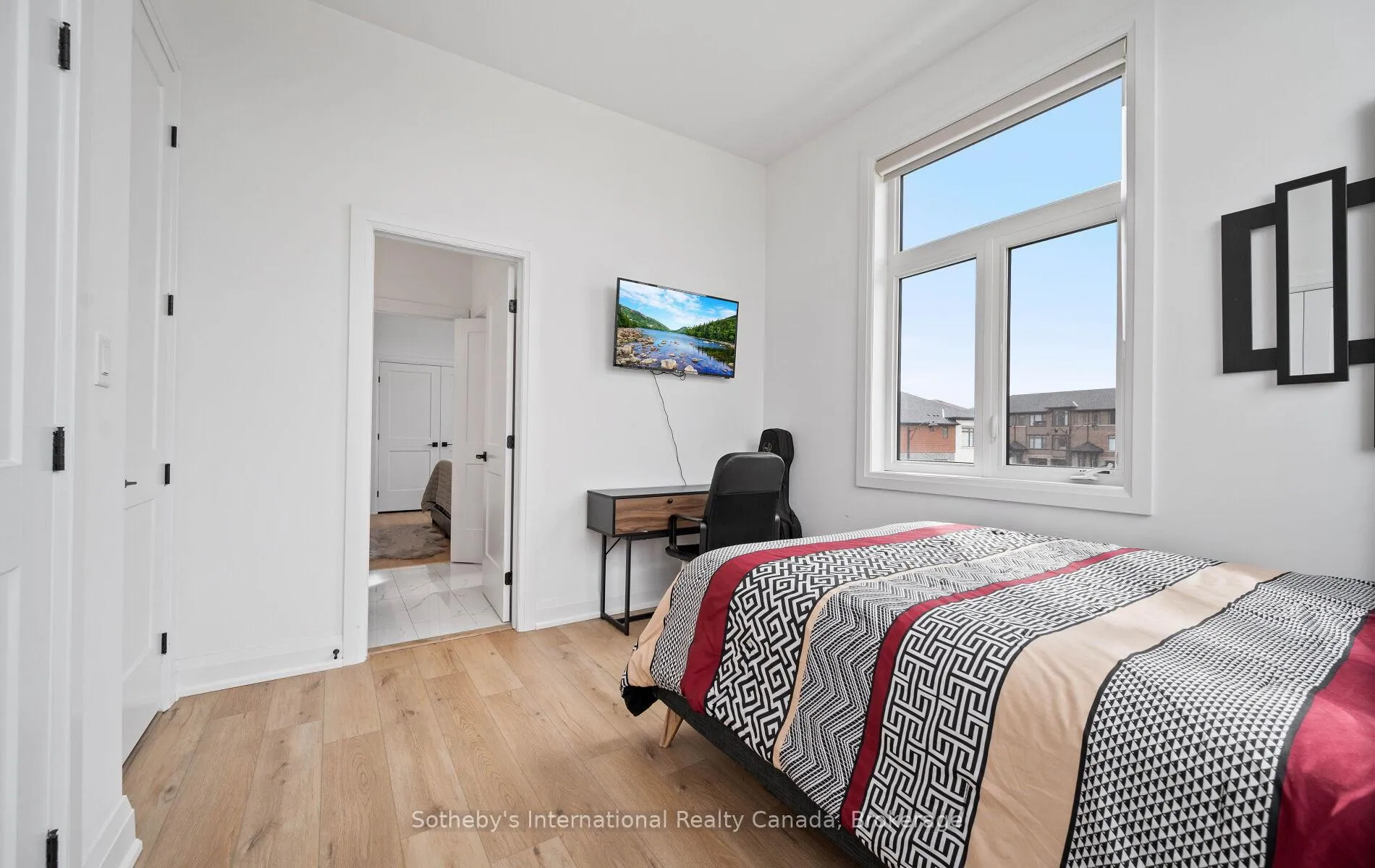 Photo 33 of 131 Daugaard Avenue, Brant, Paris — HOMEH