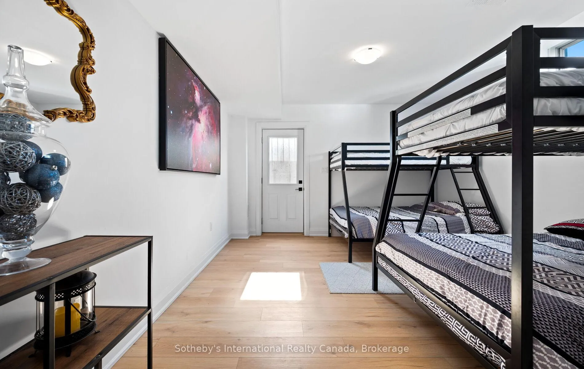 Photo 43 of 131 Daugaard Avenue, Brant, Paris — HOMEH
