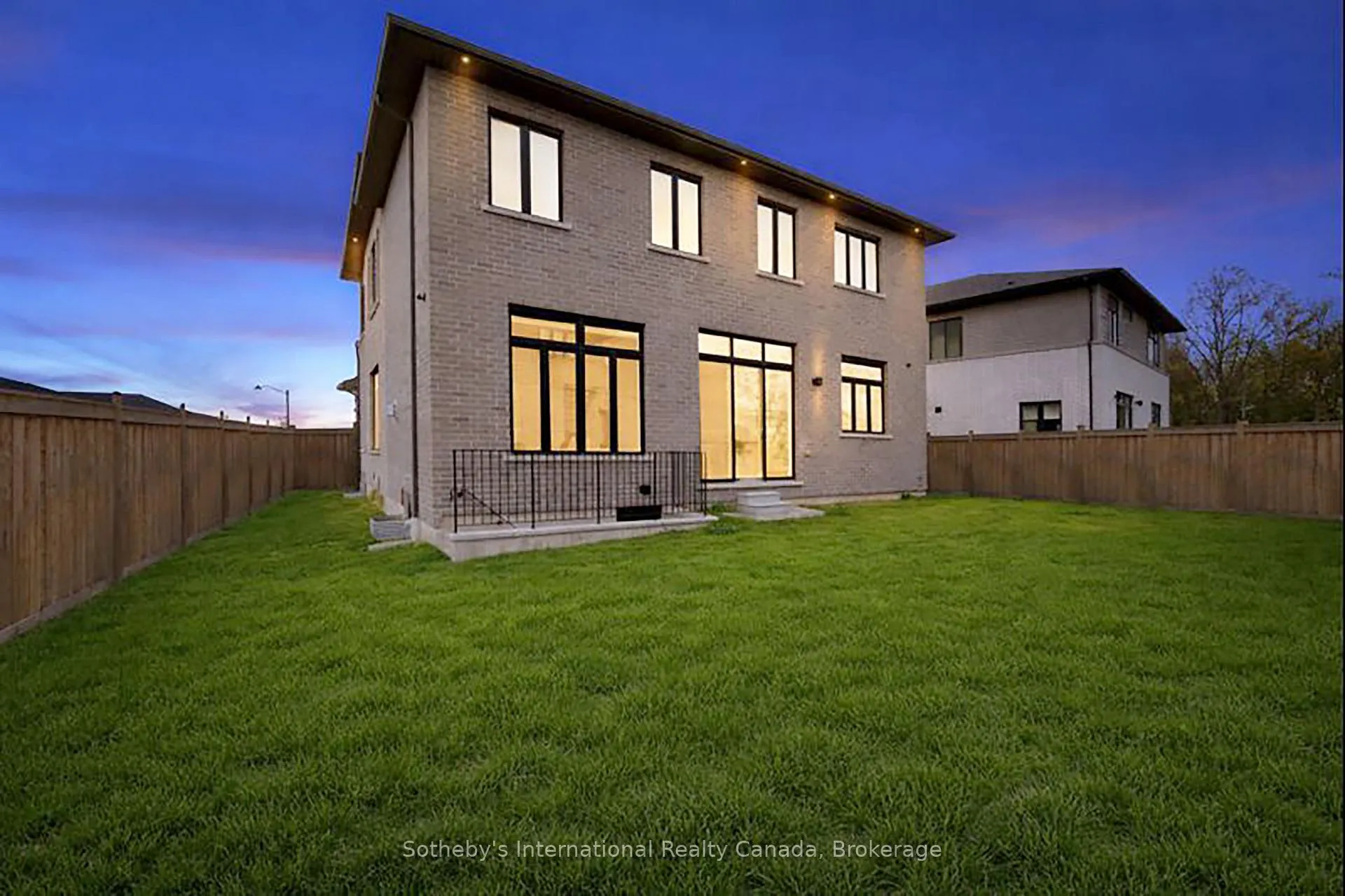 Photo 50 of 131 Daugaard Avenue, Brant, Paris — HOMEH