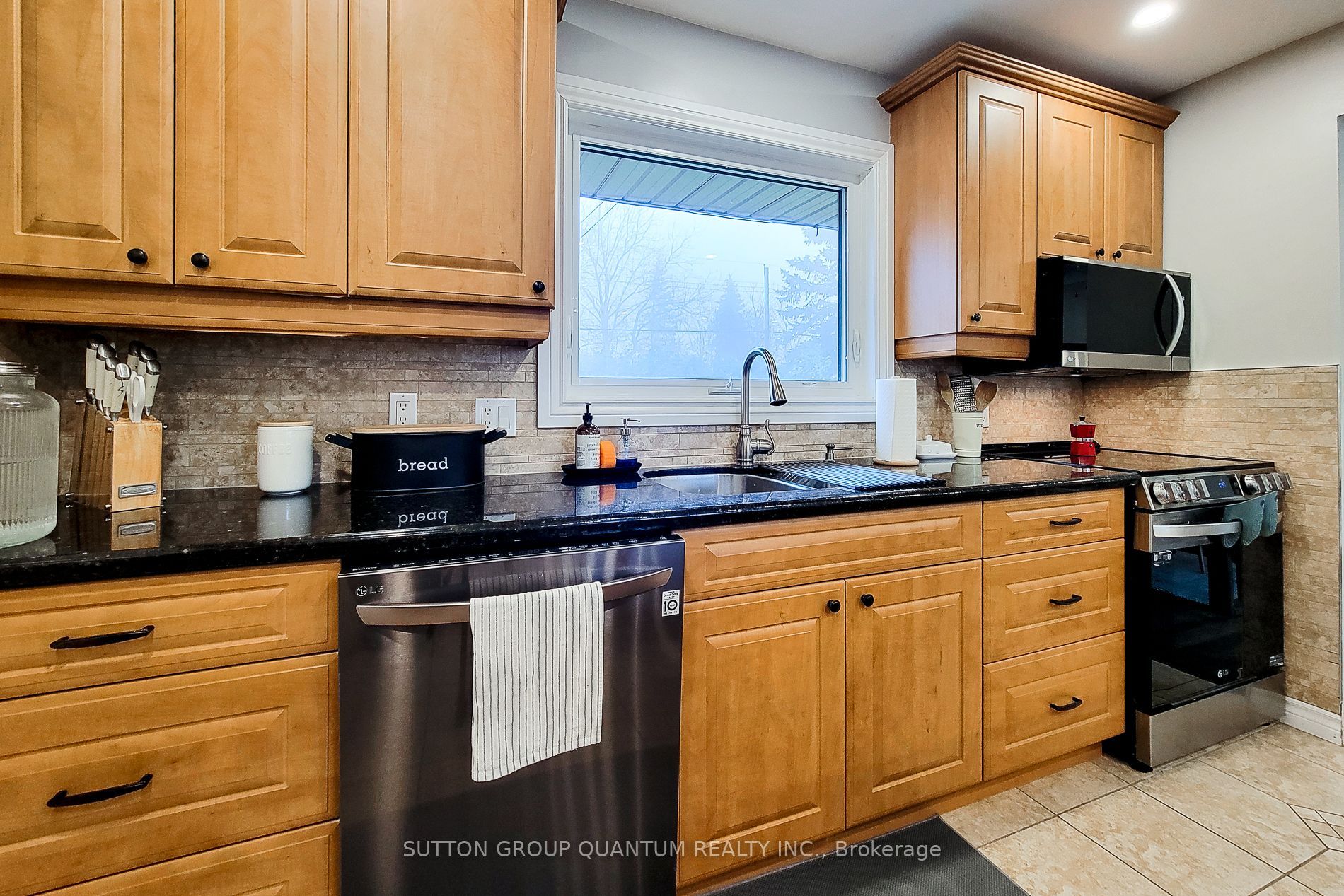 Photo 29 of Unit #MAIN, 149 Oneida Boulevard, Hamilton, Ancaster — HOMEH