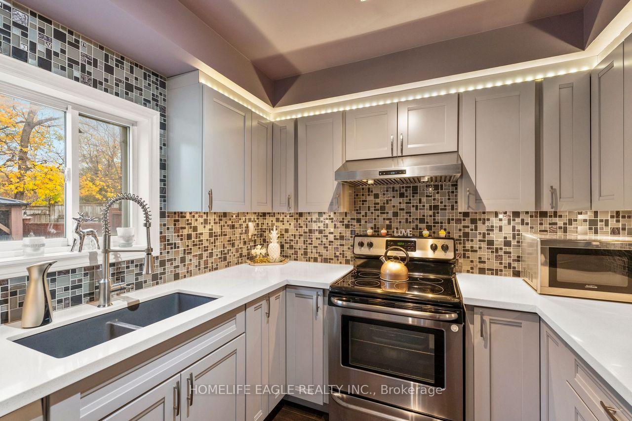 Photo 9 of 110 Gadwall Avenue, Barrie, Painswick South — HOMEH