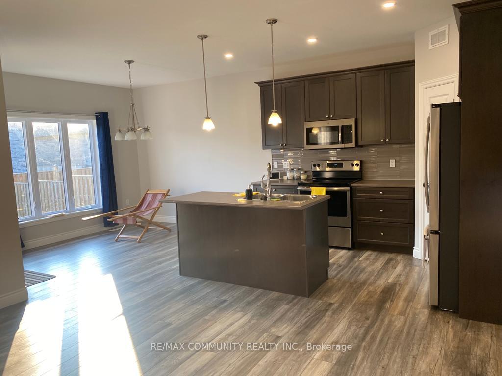 Photo 5 of 30 Cypress Drive, Belleville, Thurlow Ward — HOMEH