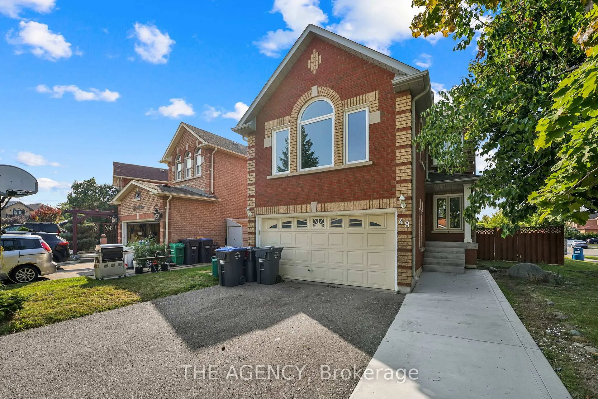 Photo 2 of 48 Zachary Drive, Brampton, Snelgrove — HOMEH