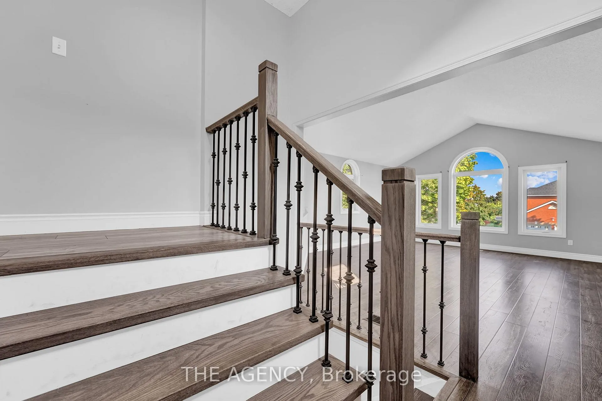 Photo 20 of 48 Zachary Drive, Brampton, Snelgrove — HOMEH