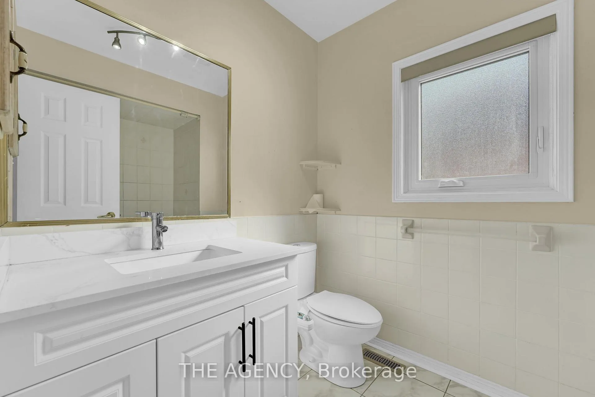 Photo 27 of 48 Zachary Drive, Brampton, Snelgrove — HOMEH