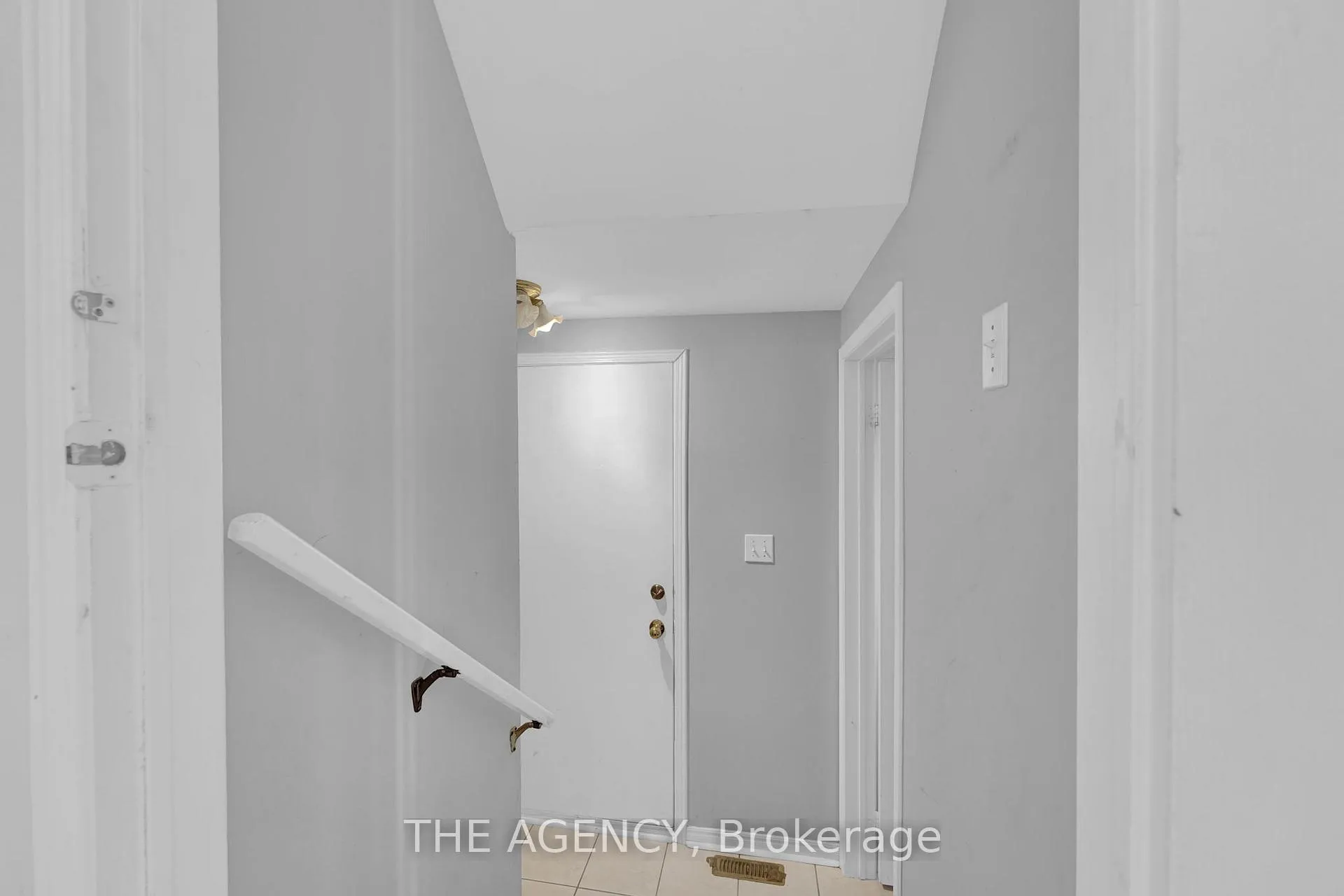 Photo 32 of 48 Zachary Drive, Brampton, Snelgrove — HOMEH