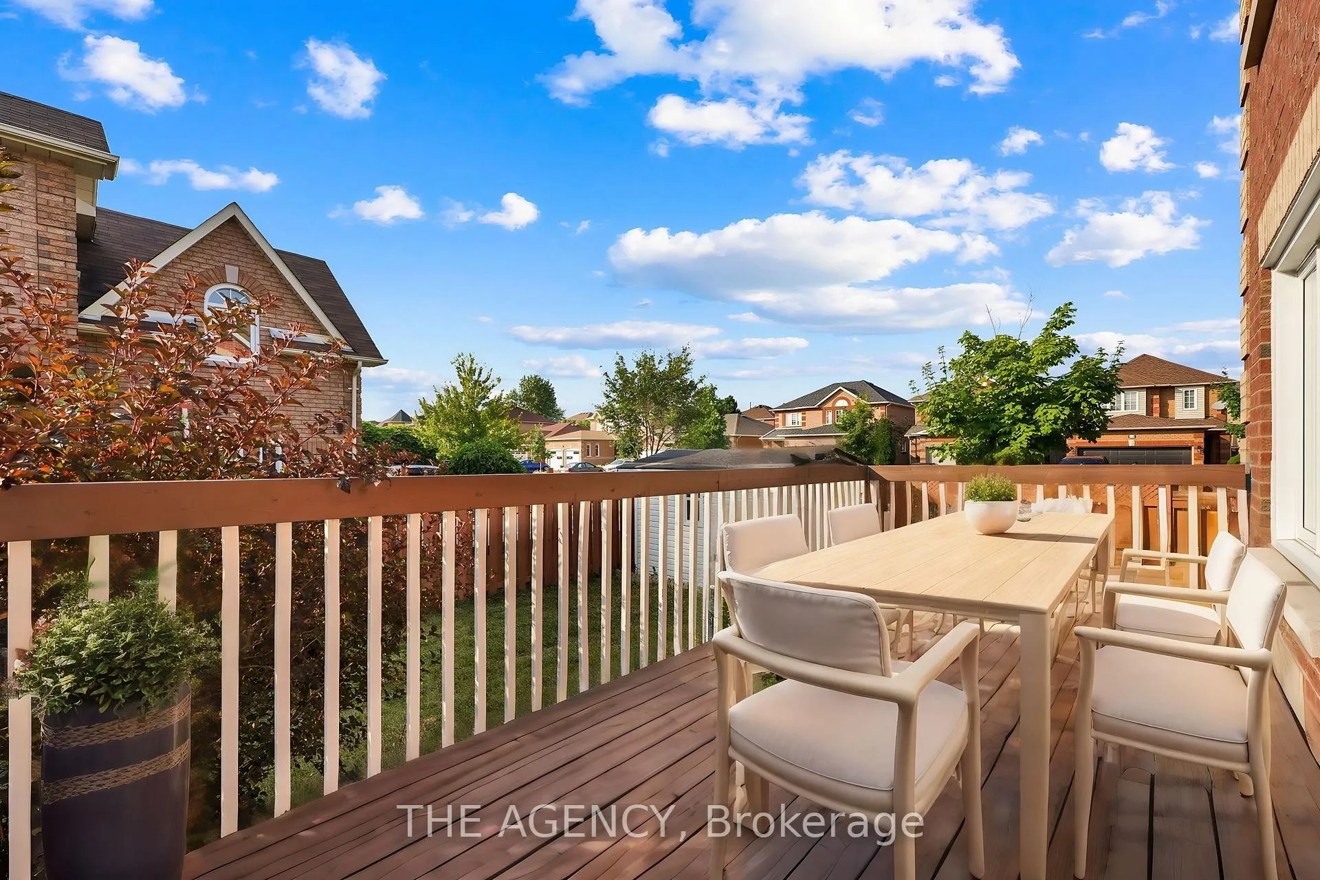 Photo 39 of 48 Zachary Drive, Brampton, Snelgrove — HOMEH