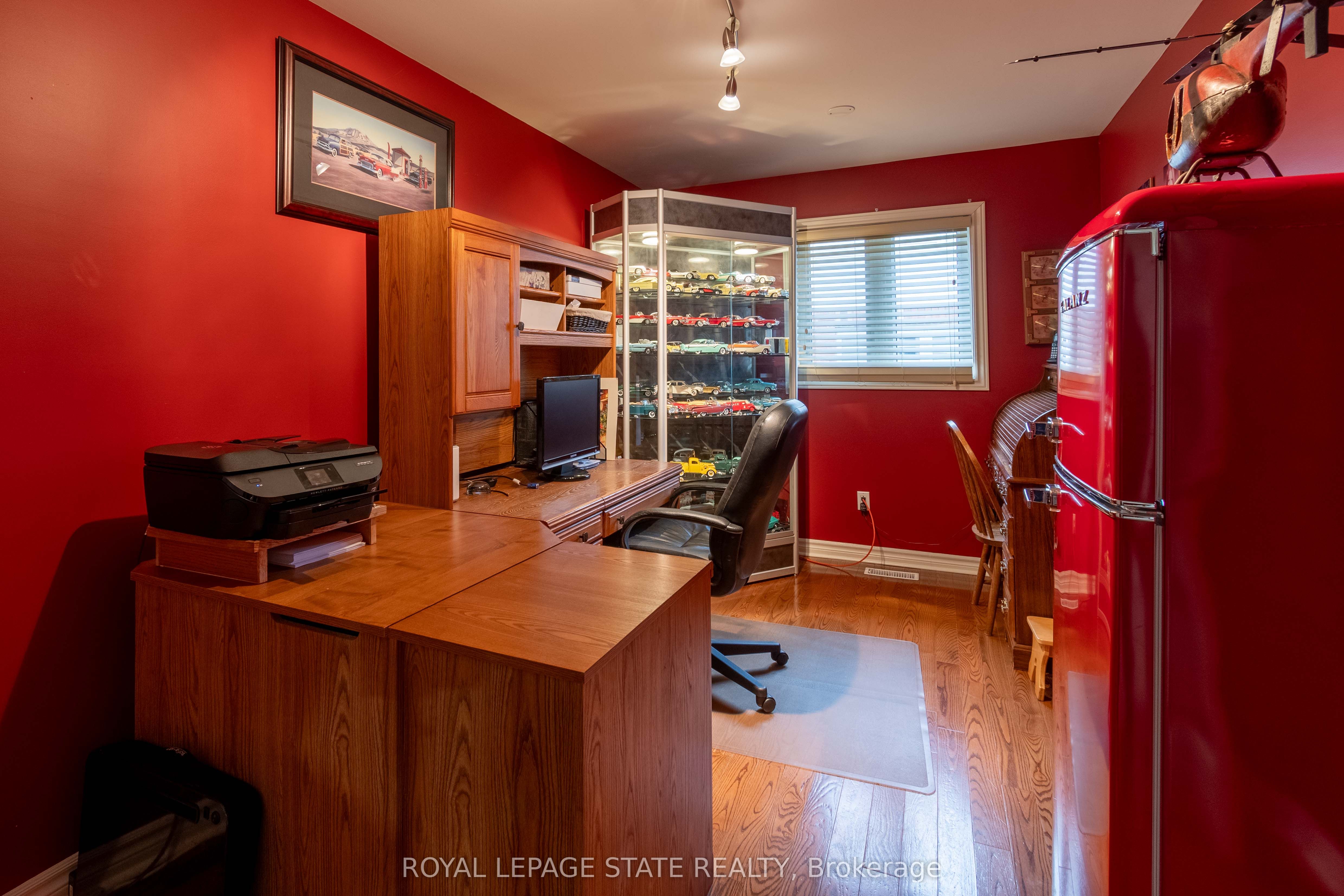 Photo 52 of 46 Hawkswood Trail, Hamilton, Carpenter — HOMEH