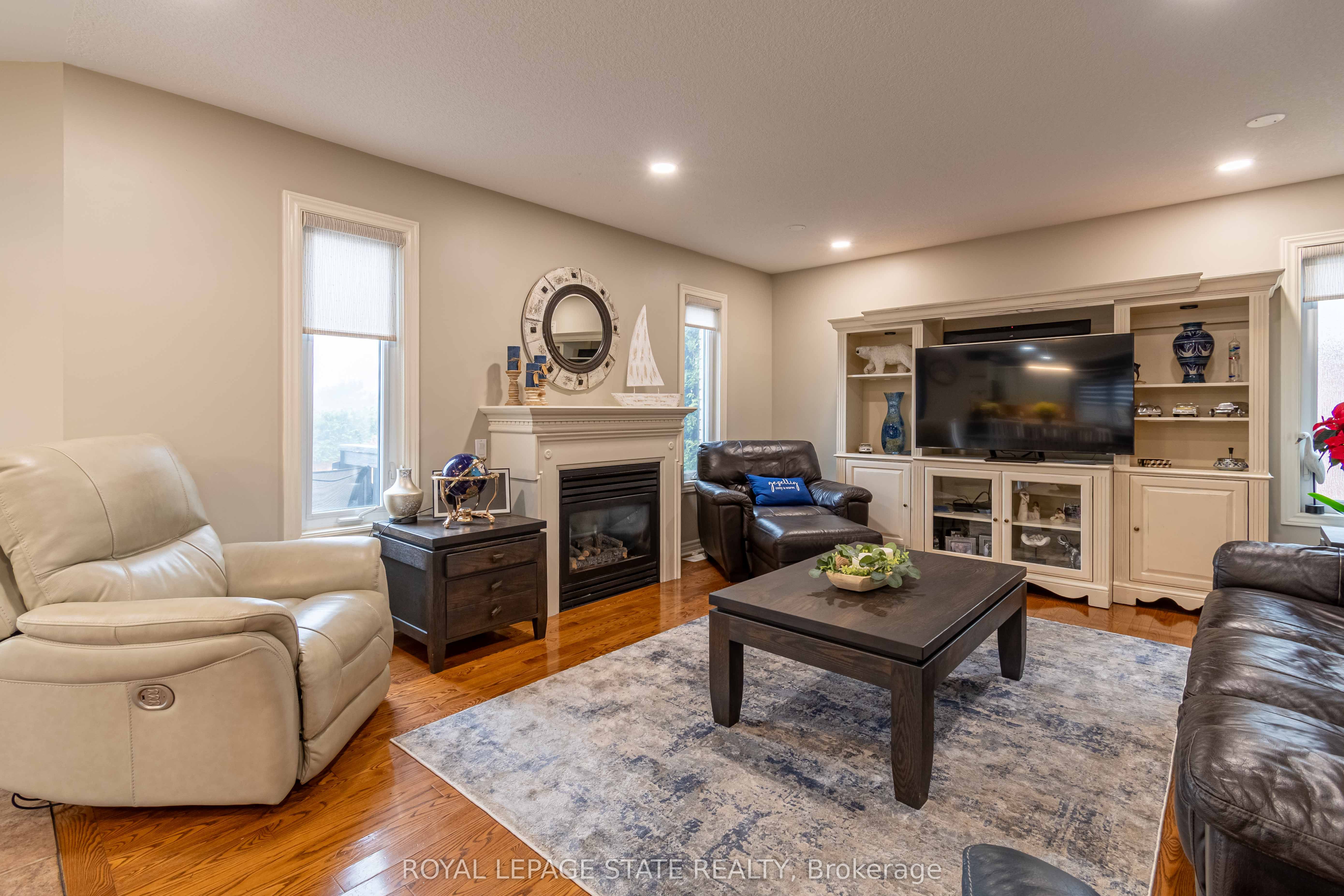 Photo 60 of 46 Hawkswood Trail, Hamilton, Carpenter — HOMEH
