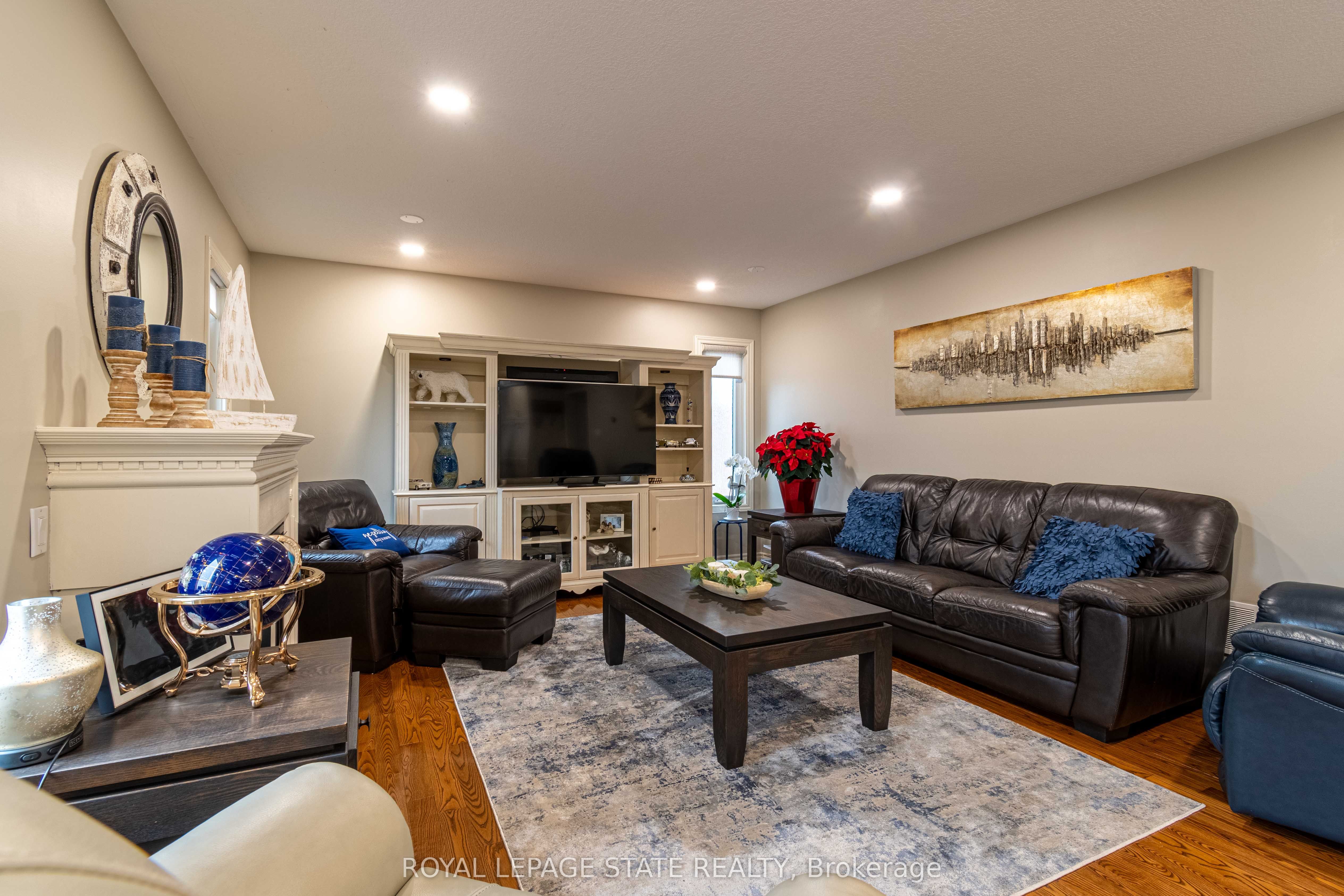 Photo 59 of 46 Hawkswood Trail, Hamilton, Carpenter — HOMEH