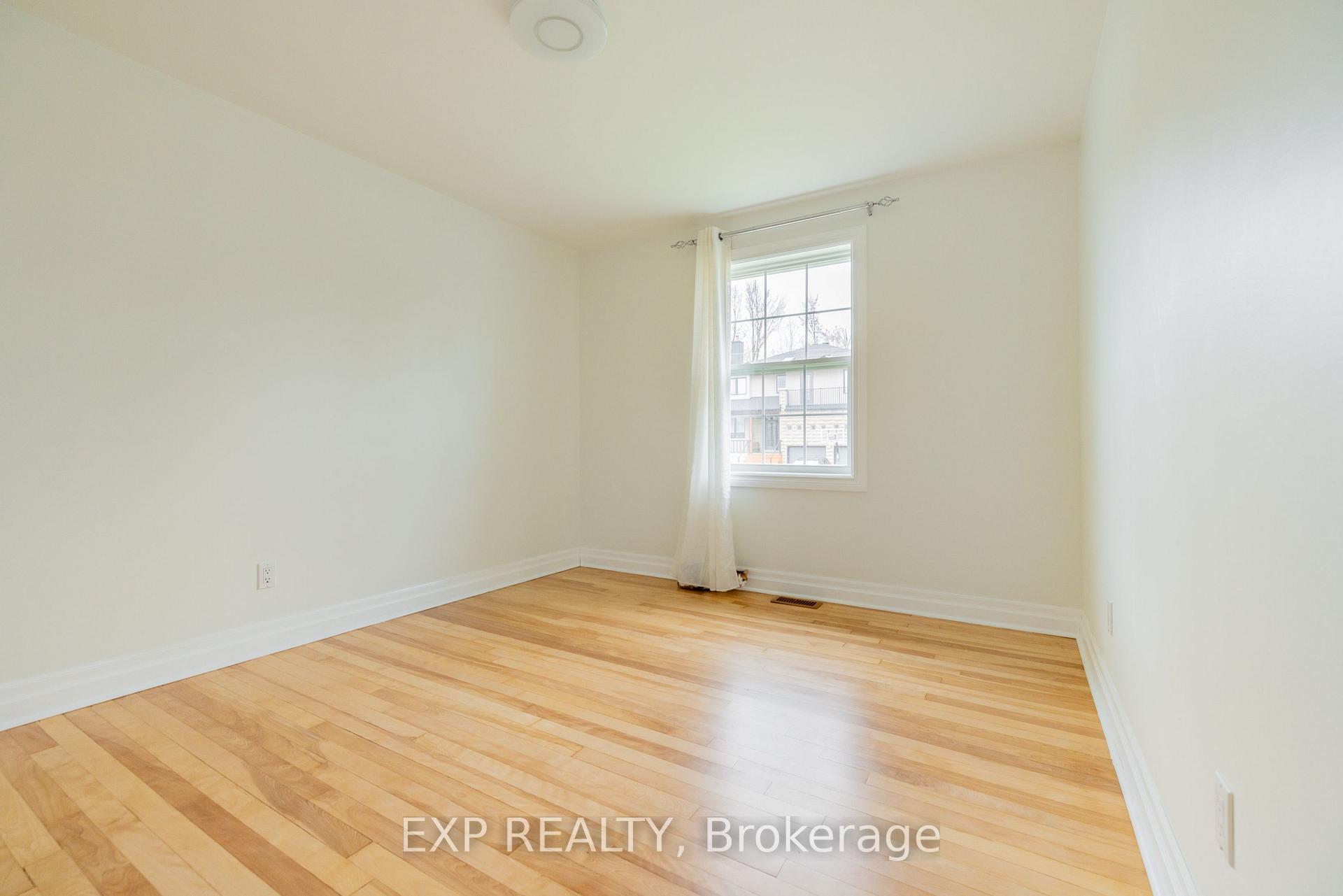 Photo 14 of 1954 Rosebella Avenue, Ottawa, Blossom Park/Leitrim — HOMEH